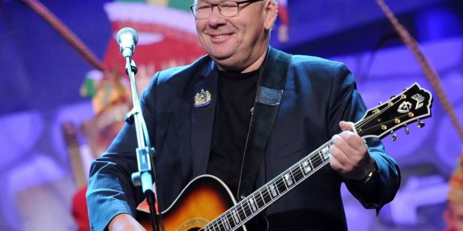 Kabarettist Bernd Stelter bei der "Grossen Kölner Mädchensitzung" 2014. Foto: Marius Becker