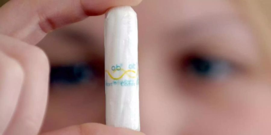 Auf Tampons, Binden und ähnliche Hygieneartikel ist derzeit ein Mehrwertsteuersatz von 19 Prozent fällig. Foto: Federico Gambarini