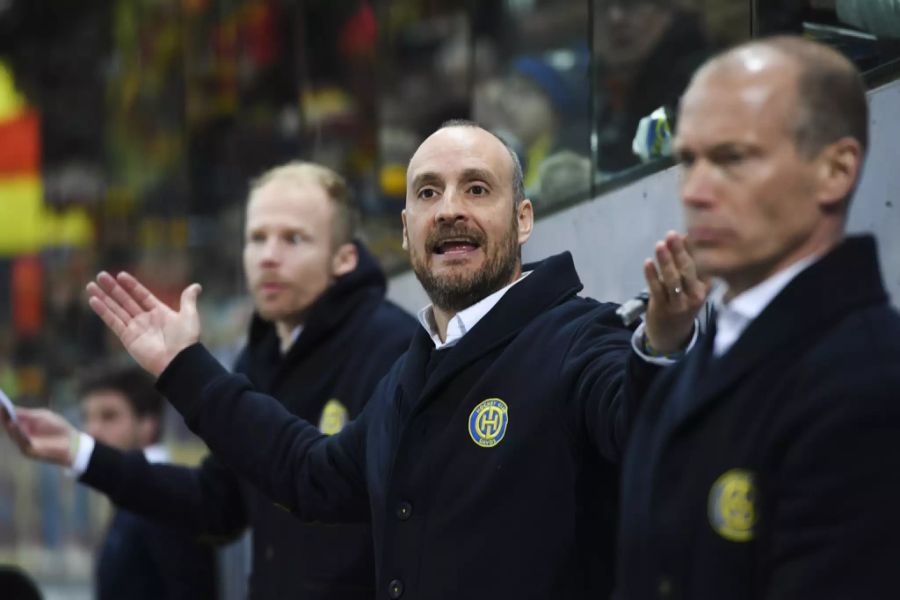 Christian Wohlwend (Mitte) ist seit Sommer Trainer beim HC Davos.