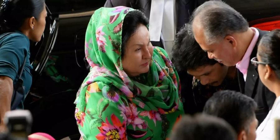 Rosmah Mansor vor der Gerichtsverhandlung in Kuala Lumpur