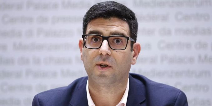 Angelo Barrile, Zürcher SP-Nationalrat, spricht während einer Medienkonferenz der SP. (Archivbild) SP Angelo Barrile