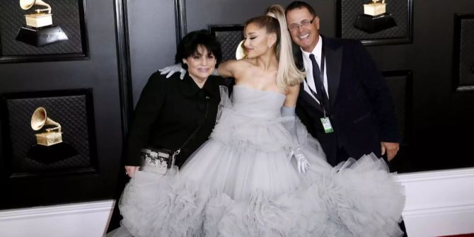 Ariana Grande Kleid