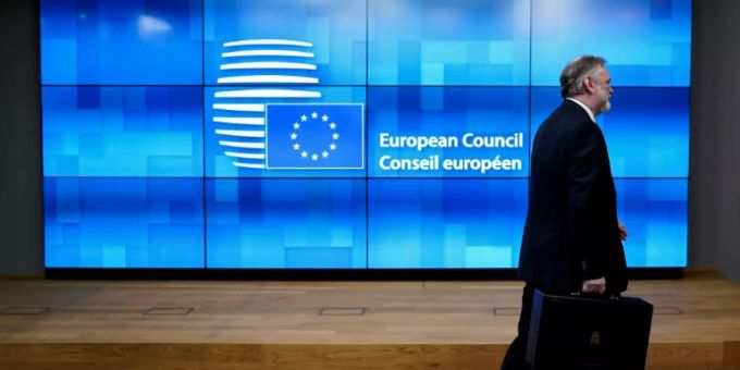 Für Brexit - Briten übergeben vor EU-Abstimmung Ratifizierungsurkunde