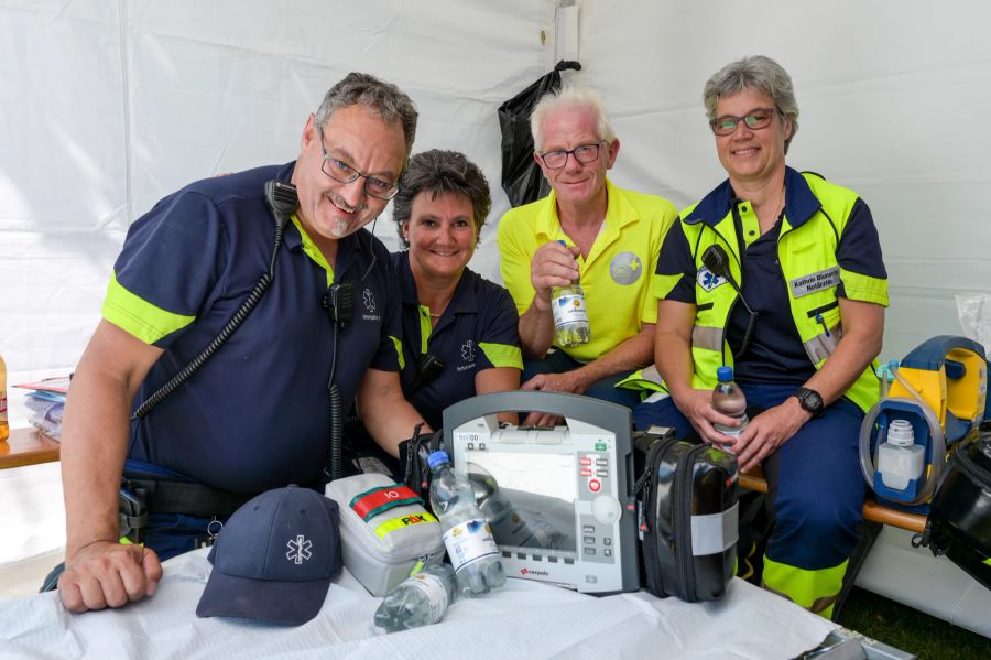 Das Rescue Team: Martin, Susanne, Gotthelf und Notärztin Kathrin.