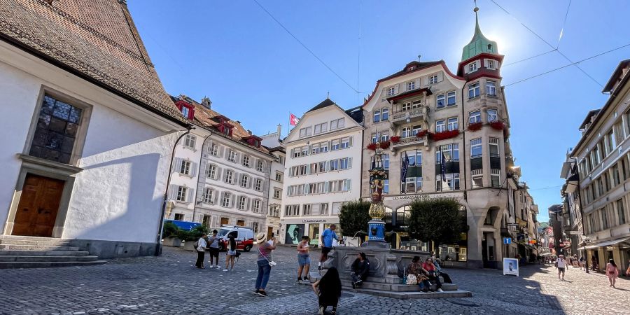 Der Kapellplatz in der Stadt Luzern.