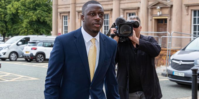 Benjamin Mendy steht nach seinem Freispruch bald wieder auf dem Platz. Der FC Lorient schnappt sich den zuvor vereinslosen Linksverteidiger. Benjamin Mendy