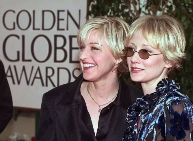 Anne Heche (r) spricht über diesen Red-Carpet-Look. anne heche