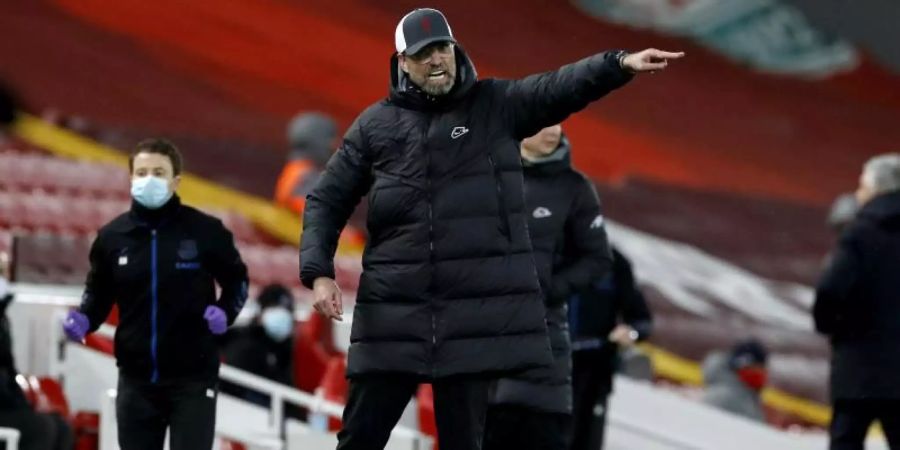 Liverpool-Trainer Jürgen Klopp schmerzt die Niederlage gegen den Lokalrivalen sehr. Der Frust ist ihm anzusehen. Foto: Phil Noble/PA Wire/dpa