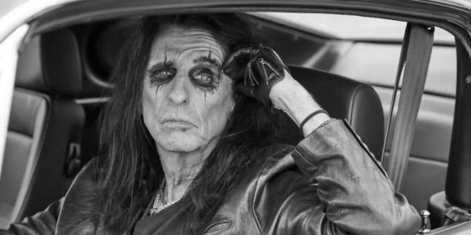 Alice Cooper liebt es, unterwegs zu sein. Foto: earMUSIC/Jenny Risher/dpa Alice Cooper liebt es, unterwegs zu sein. Foto: earMUSIC/Jenny Risher/dpa
