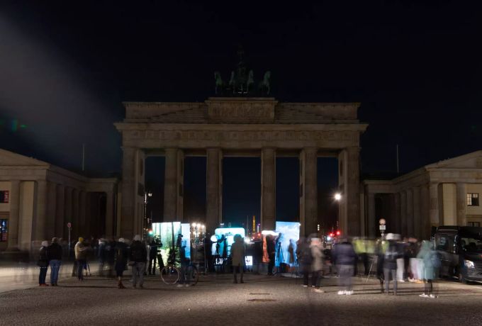 Das Brandenburger Tor liegt während der weltweiten Klima- und Umweltschutzaktion «Earth Hour» im Dunkeln. Earth Hour - Berlin