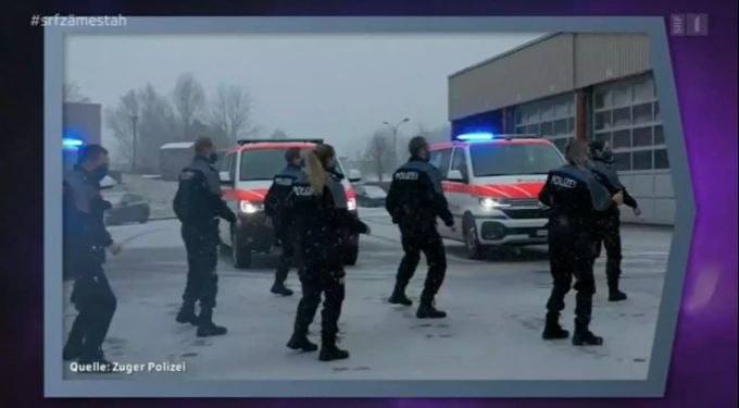 Die Zuger-Polizei bei ihrer Tanz-Challenge. baschi