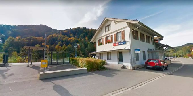 Der Bahnhof in Steg wird von Tagesgästen zuparkiert. Bahnhof Steg