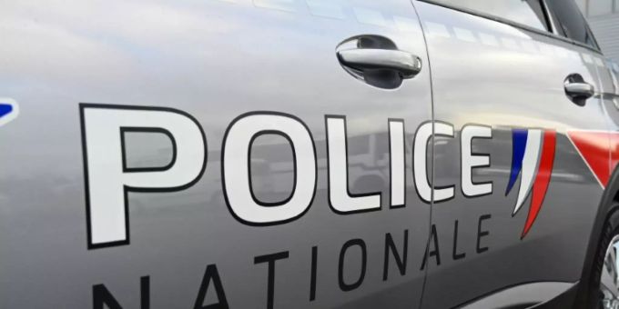 14-Jährige bei Paris offenbar von Mitschülern ertränkt 14-Jährige bei Paris offenbar von Mitschülern ertränkt
