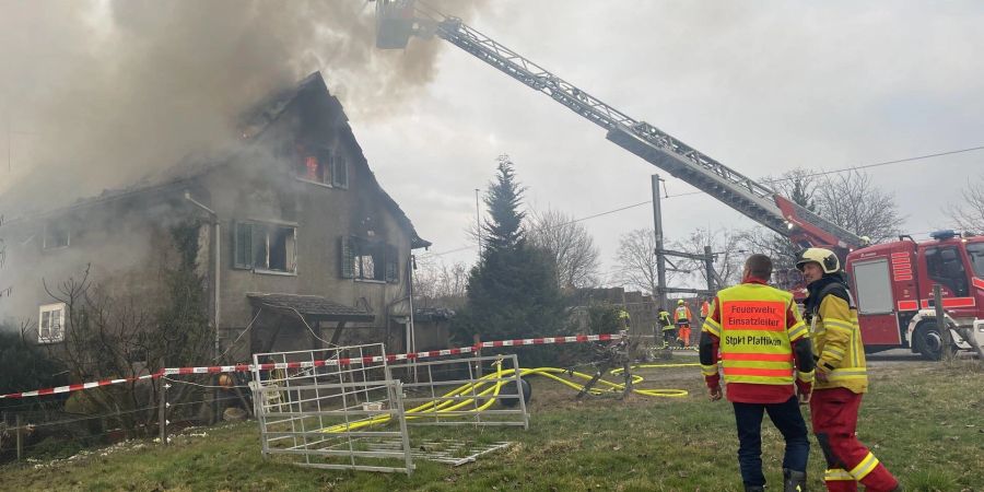 Bei dem Brand entstand ein hoher Sachschaden.