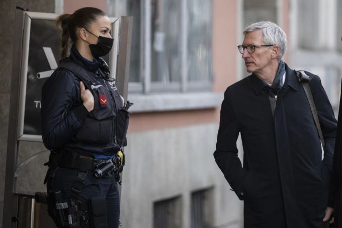 Investnet-Mitgründer Andreas Etter erscheint zum fünften Prozesstag. Wegen einer Corona-Erkrankung konnte er den vorherigen Verhandlungen nicht beiwohnen. Andreas Etter