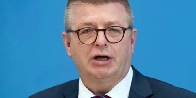 Der Präsident des Bundesamts für Verfassungsschutz, Thomas Haldenwang. Foto: Bernd von Jutrczenka/dpa Der Präsident des Bundesamts für Verfassungsschutz, Thomas Haldenwang. Foto: Bernd von Jutrczenka/dpa
