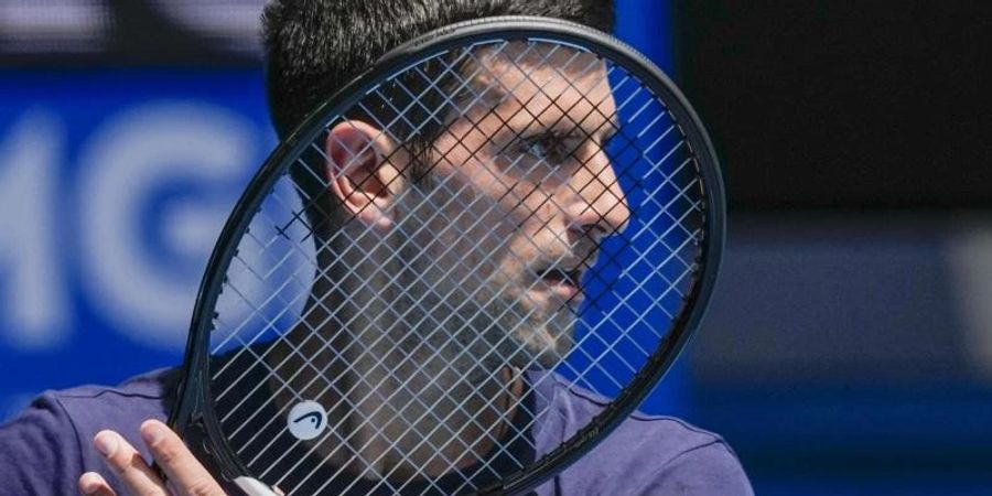 Novak Djokovic musste vor den Australian Open wieder aus Melbourne abreisen. Foto: Mark Baker/AP/dpa