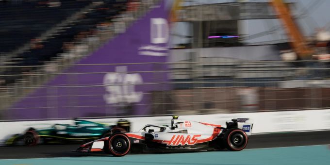 Schock im Qualifying - Schwerer Unfall von Schumacher in Saudi-Arabien