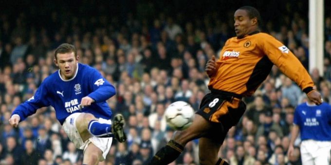 Mit 16 Jahren, 9 Monaten und 24 Tagen debütierte der spätere englische Rekord-Nationalspieler Wayne Rooney 2020 für Everton in der Premier League. Wayne Rooney FC Everton