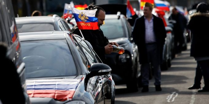 Berlin - «Unerträglich», «Makaber»: Kritik an prorussischem Autokorso