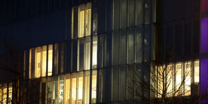 Nachtschicht am Tag der Zeitumstellung? Der Vorteil: Sie müssen kürzer arbeiten. Der Nachteil: Sie kriegen die fehlende Stunde im Zweifel nicht bezahlt. Nachtschicht am Tag der Zeitumstellung? Der Vorteil: Sie müssen kürzer arbeiten. Der Nachteil: Sie kriegen die fehlende Stunde im Zweifel nicht bezahlt.