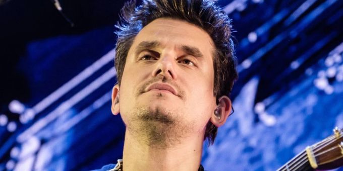 John Mayer hat erneut Corona. John Mayer hat erneut Corona.