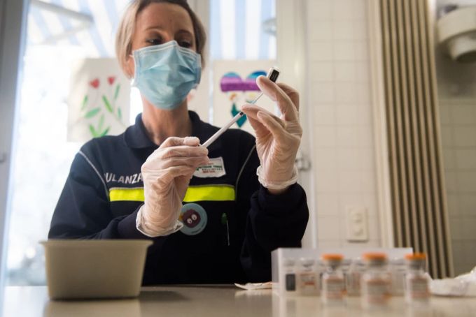 Seit Anfang des Jahres haben sich in der Schweiz rund 30'000 Kinder gegen das Coronavirus impfen lassen. (Symbolbild) Impfung Schweiz Coronavirus