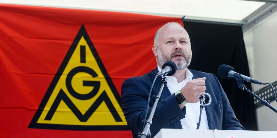 Daniel Friedrich, Bezirksleiter der IG Metall Küste. Die IG Metall Küste empfahl eine Forderung von 8 Prozent in der anstehenden Tarifrunde der Metall- und Elektroindustrie.