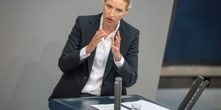 AfD-Fraktionsvorsitzende Alice Weidel bei einer Rede im Bundestag.