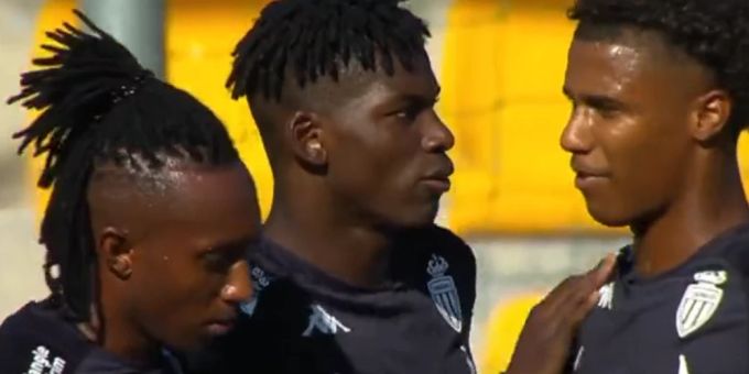 Breel Embolo (in der Mitte) jubelt im ersten Spiel für die AS Monaco gleich zweimal über einen Treffer. Breel Embolo AS Monaco