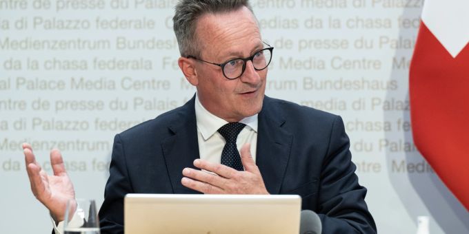 Martin Schmid, Präsident Verband der Schweizerischen Gasindustrie (VSG), äussert sich an einer Medienkonferenz über Gasreserven 2022 / 2023 und Vorbereitungsmassnahmen für eine Gasmangellage. Martin Schmid