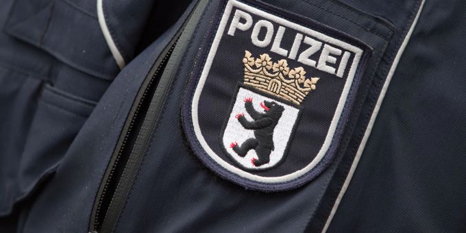 Die Berliner Polizei ermittelt nach dem Fund eines Brandsatzes bei der russischen Nachrichtenagentur Ria Nowosti. Die Berliner Polizei ermittelt nach dem Fund eines Brandsatzes bei der russischen Nachrichtenagentur Ria Nowosti.