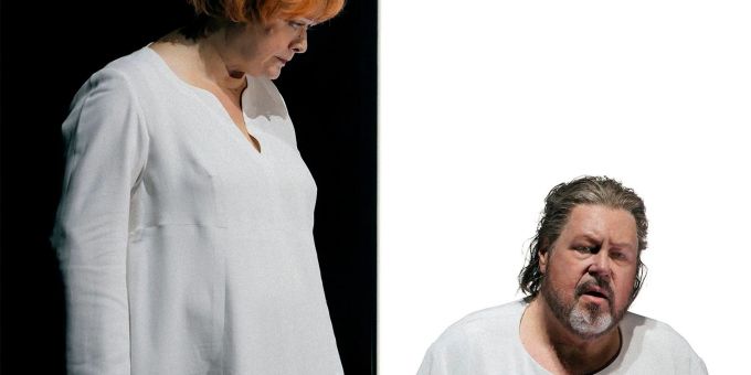 Stephen Gould (Tristan) und Catherine Foster (Isolde) in der Bayreuther Neuinszenierung. Bayreuth