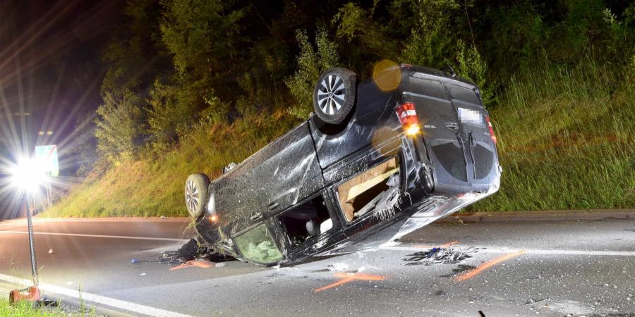 Buochs NW: Selbstunfall auf der Autobahn A2