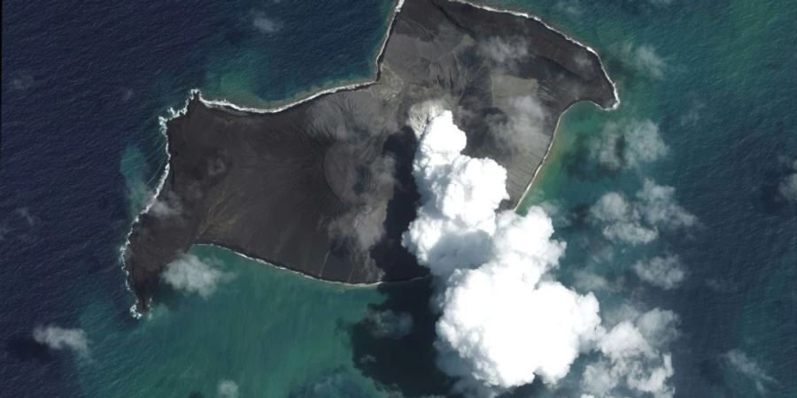 Vulkanausbruch in Tonga (Satellitenbild)