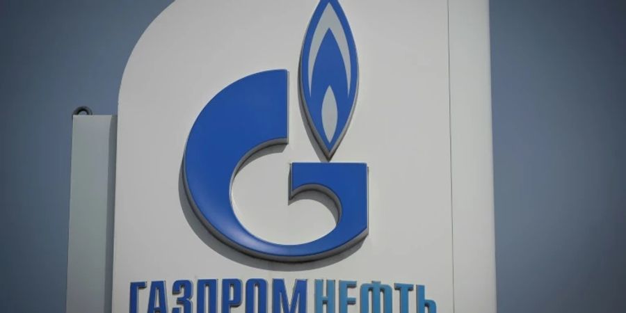 Das Gazprom-Logo auf einer Tankstelle