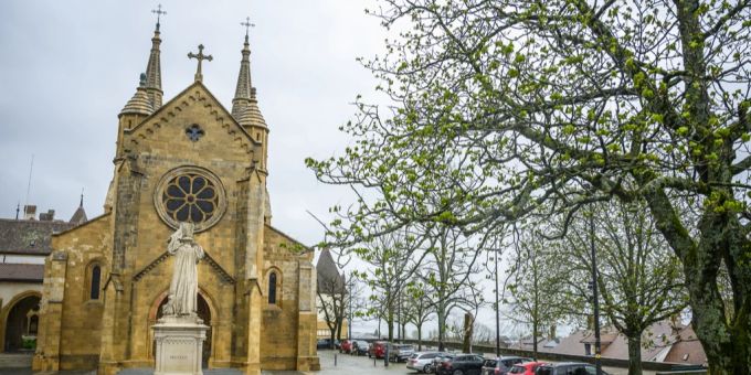 Die Stiftskirche in Neuenburg. Neuenburg