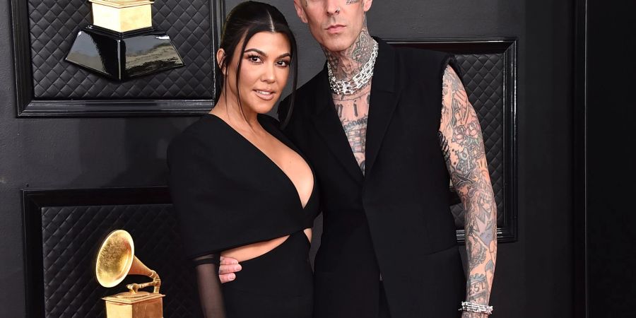 Mann und Frau: Reality-Star Kourtney Kardashian und Musiker Travis Barker haben geheiratet.