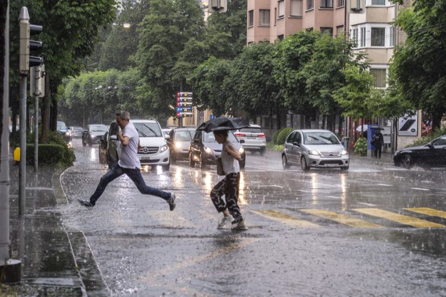 Unwetter zogen am Donnerstagabend, 23. Juni, über die Schweiz, wie hier in Luzern.