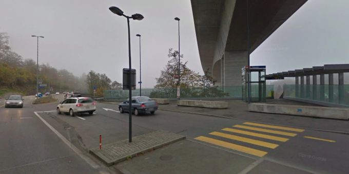 Im Auto eingeklemmt - Mann stirbt bei schwerem Verkehrsunfall in Bern