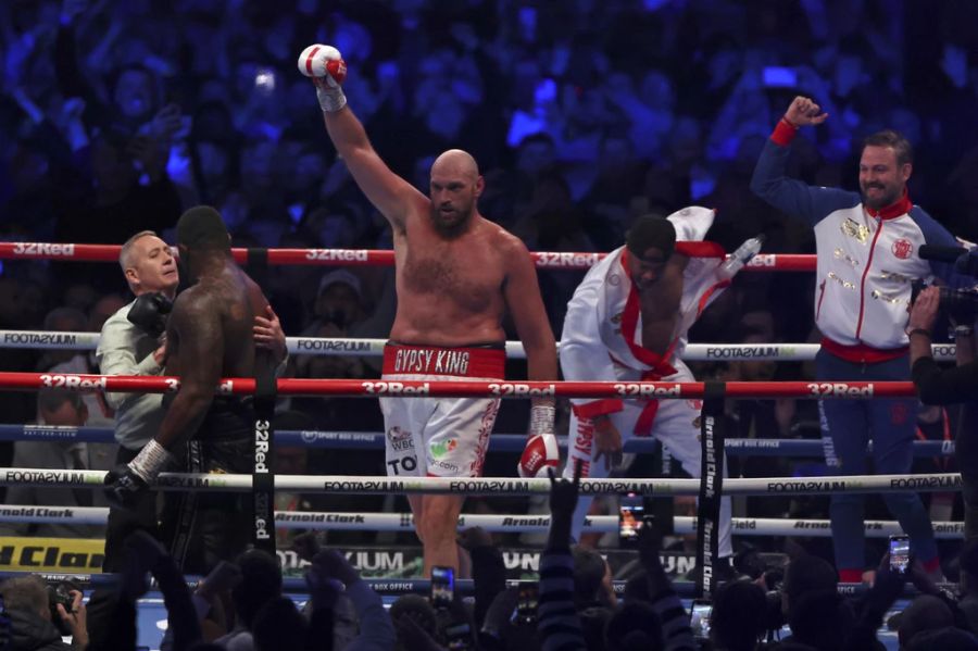 Tyson Fury gewinnt seinen Kampf im Londoner Wembley und verteidigt seinen WBC-Gürtel.