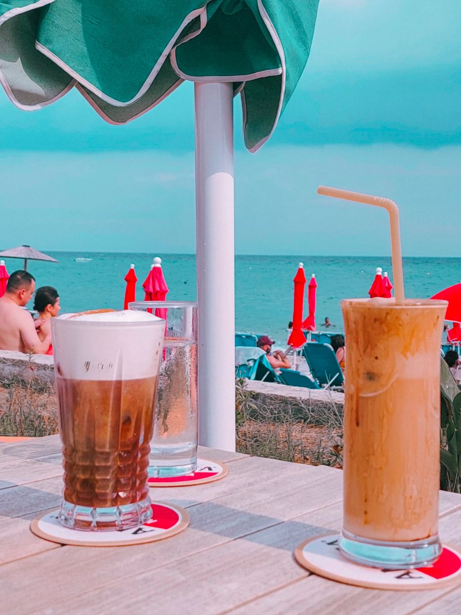 Kaffee am Strand