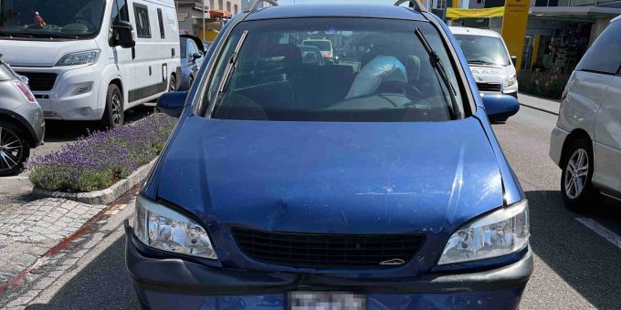 Lüchingen SG: Auffahrunfall mit zwei Autos – drei Verletzte.