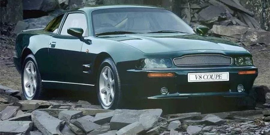 Der Aston Martin V8 überraschte mit einem deutlich anderen Design.