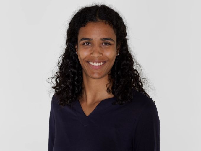 Mayowa Alaye (GLP) erklärte, dass das Gesetz lediglich vorschreibe, Photovoltaikanlagen bei Dachsanierungen zu installieren, sofern es sinnvoll sei. Mayowa Alaye, GLP Schaffhausen.