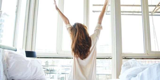 Der beste Zeitpunkt, um morgens das Bett zu verlassen, liegt laut Studien um 7.22 Uhr. aufstehen