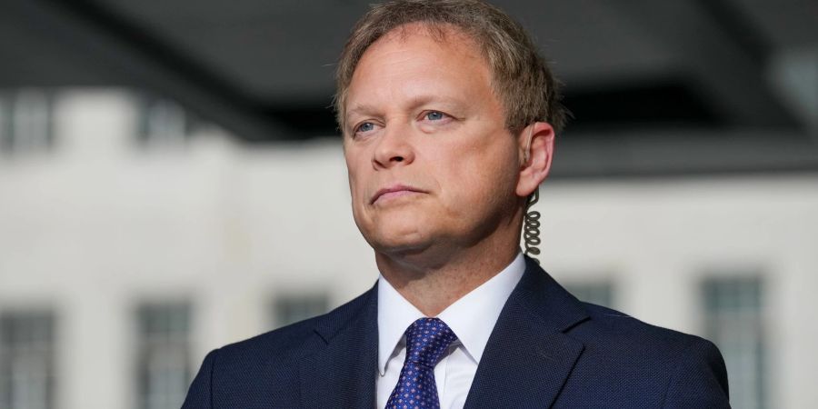 Grant Shapps, Verteidigungsminister von Grossbritannien, war an Bord der Maschine.