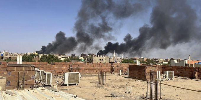 Rauch nach Explosionen in der Hauptstadt Khartum, am 21. April 2023. Sudan