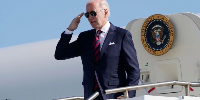 Wegen des Schuldenstreits wird US-Präsident Joe Biden nach dem G7-Gipfel in Japan nicht nach Australien und Papua-Neuguinea reisen. Wegen des Schuldenstreits wird US-Präsident Joe Biden nach dem G7-Gipfel in Japan nicht nach Australien und Papua-Neuguinea reisen.