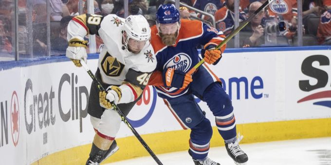 Die Edmonton Oilers sind aus den Playoffs ausgeschieden. Die Edmonton Oilers sind aus den Playoffs ausgeschieden.